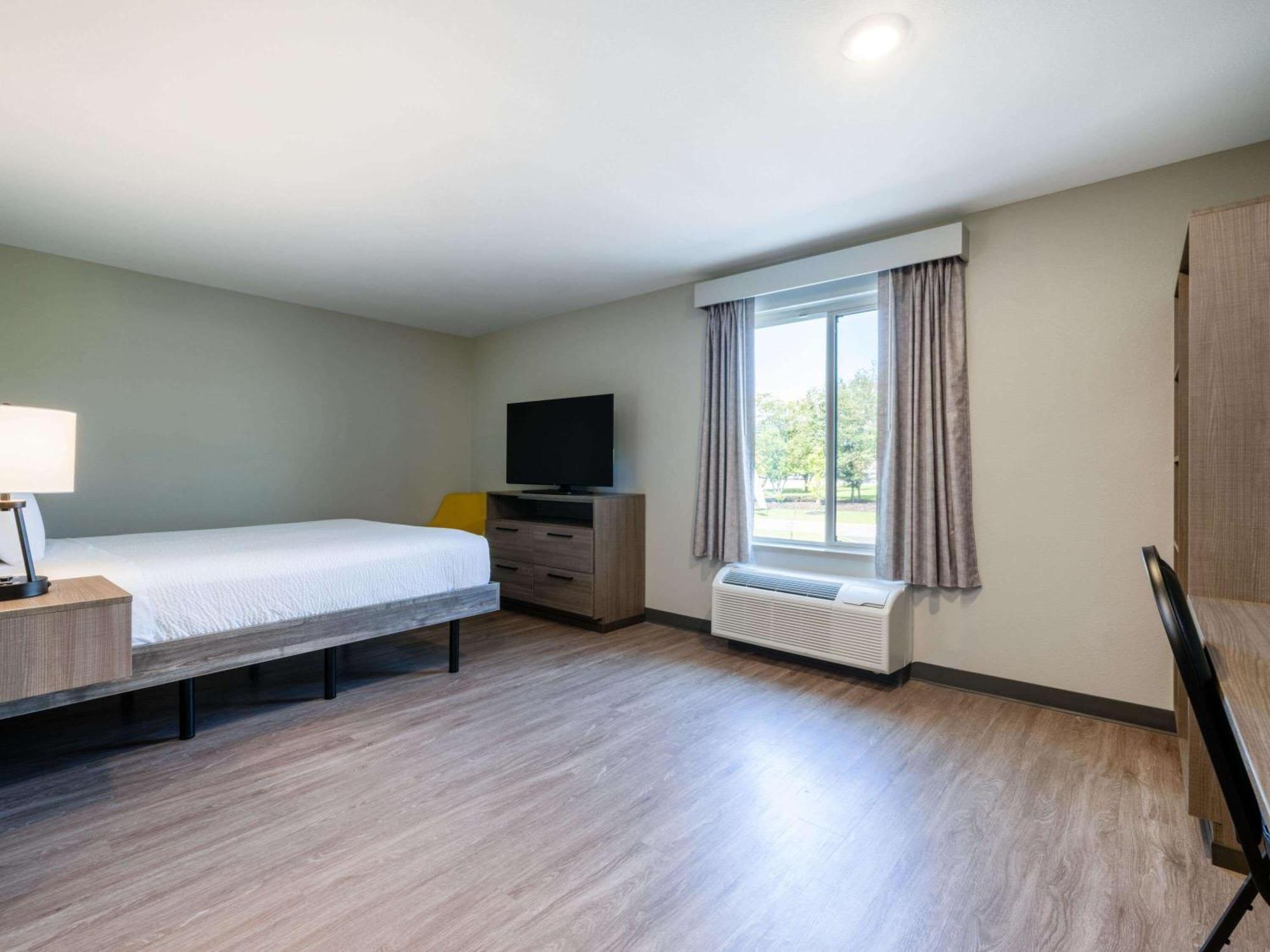 Echo Suites Extended Stay By Wyndham Indianapolis Ameriplex Extérieur photo